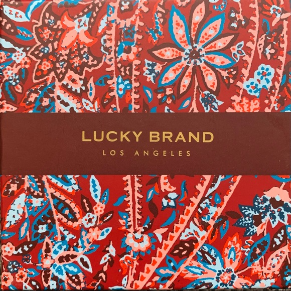 NWT Lucky Brand 7 set Boho Minimalist Earrings in Box - Picture 2 of 3
